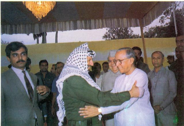 Jyoti Basu receiving Yaser Arafat, Chairman of PLO