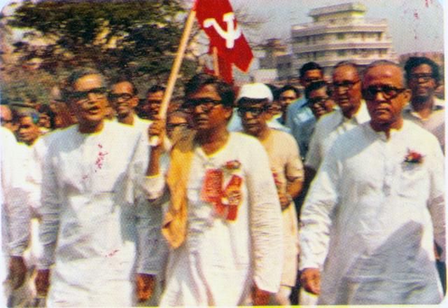 Jyoti Basu with Biman Bose and Saroj Mukherjee in 1984