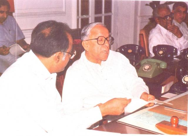 Jyoti Basu with Asim Das Gupta